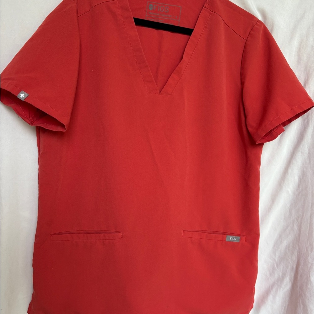 Figs SET limited edition bright coral red Scrubs